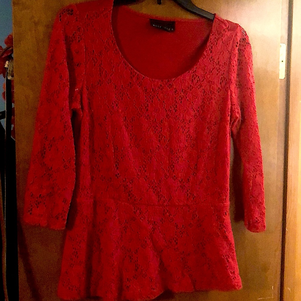 LIMITED EDITION Attention boutique Half sleeve, red dress shirt with lace.
